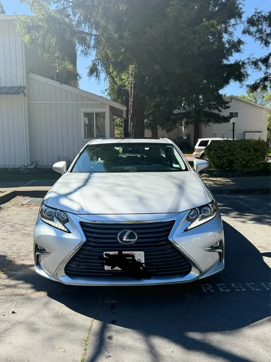 2016 Lexus ES 6th Gen - Image 7 of 8