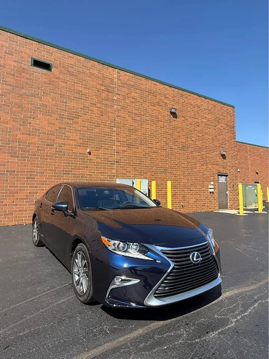 2016 Lexus ES 6th Gen - Image 3 of 14