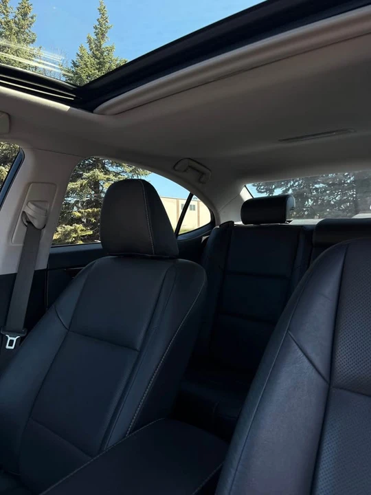 2016 Lexus ES 6th Gen - Image 10 of 14