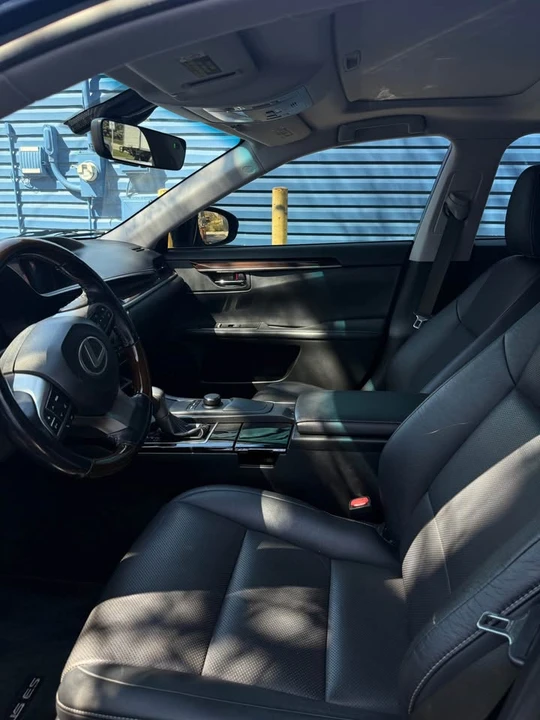 2016 Lexus ES 6th Gen - Image 12 of 14