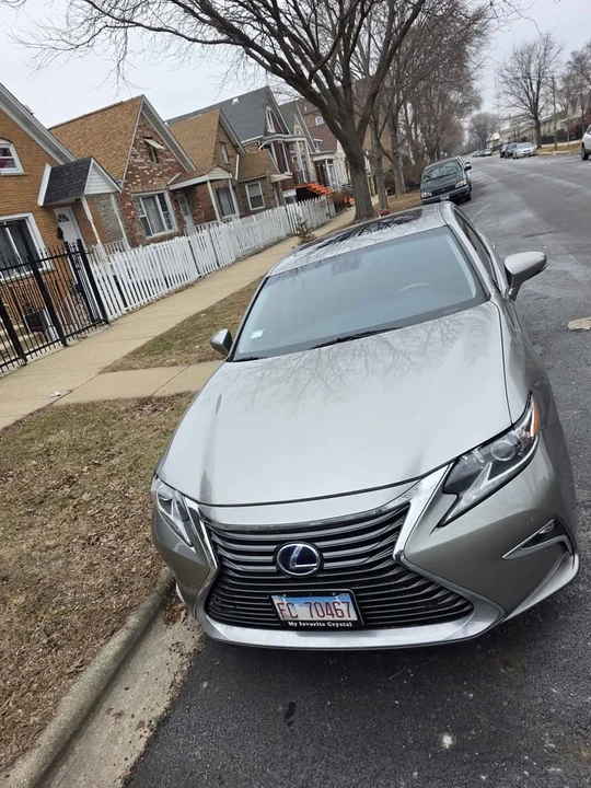 2016 Lexus ES 6th Gen - Image 5 of 8