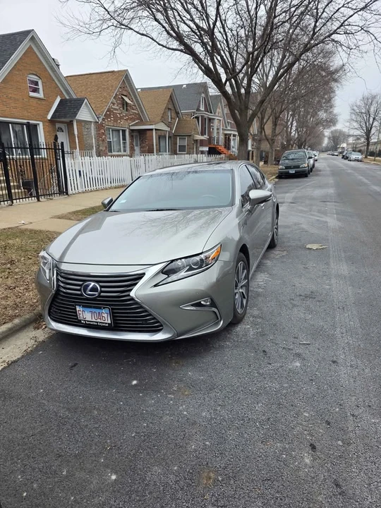 2016 Lexus ES 6th Gen - Image 6 of 8