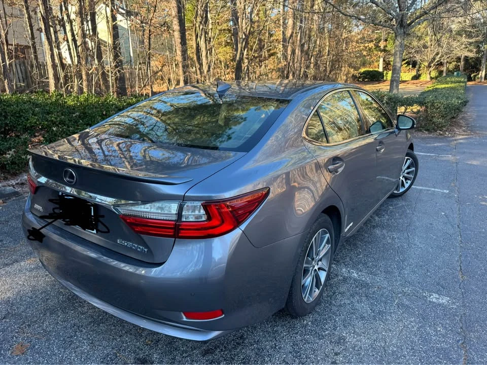 2016 Lexus ES 6th Gen - Image 5 of 20