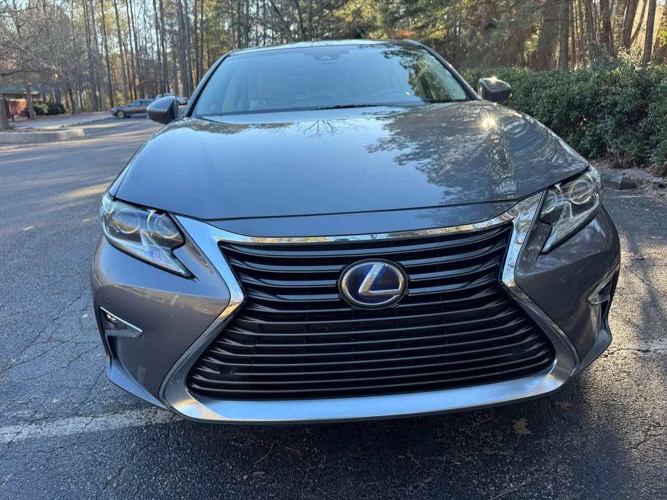 2016 Lexus ES 6th Gen - Image 2 of 20