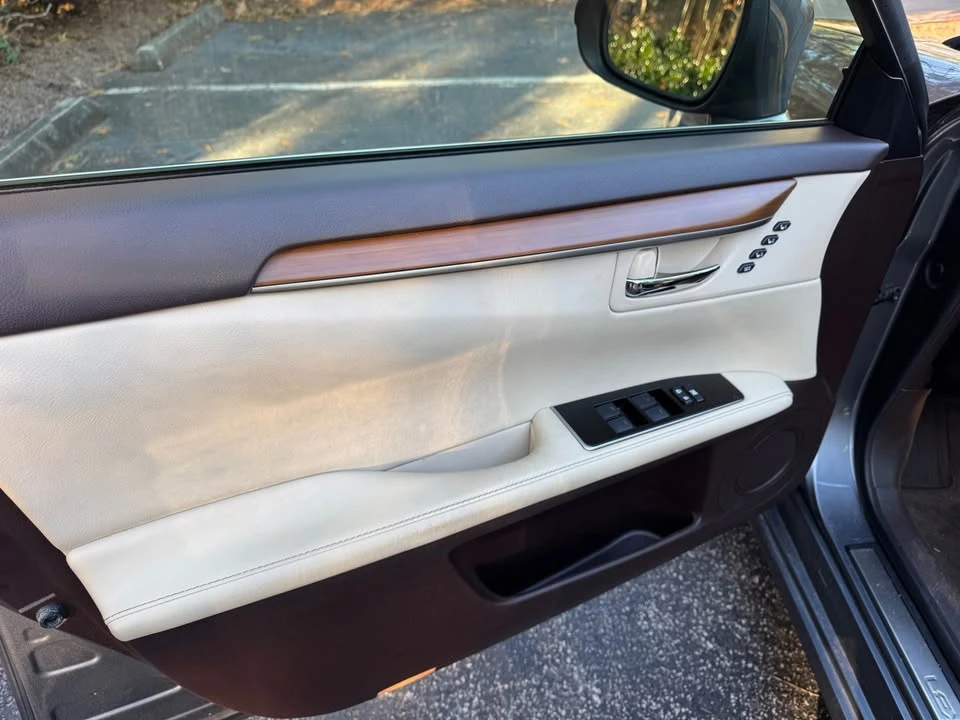 2016 Lexus ES 6th Gen - Image 16 of 20