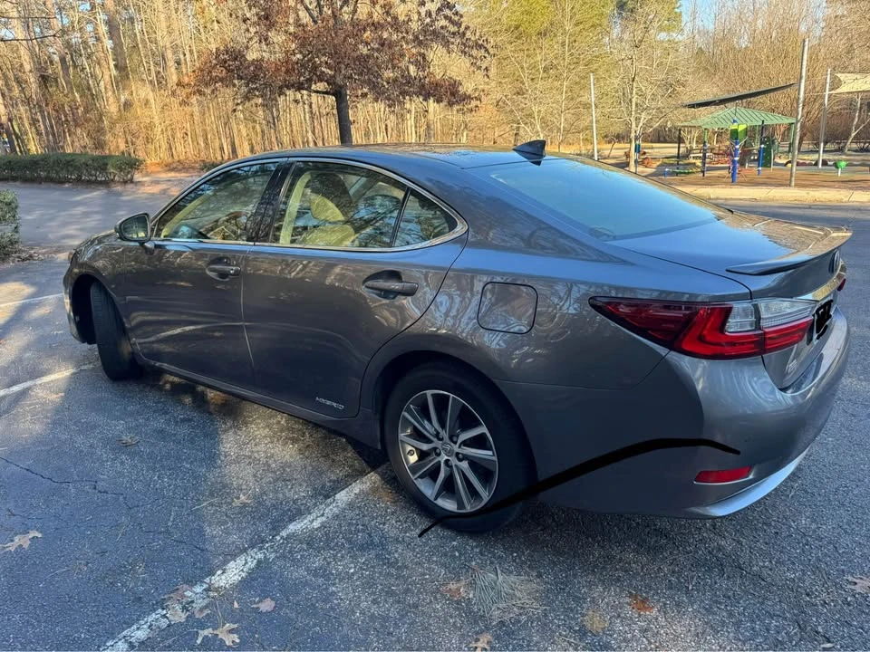 2016 Lexus ES 6th Gen - Image 6 of 20