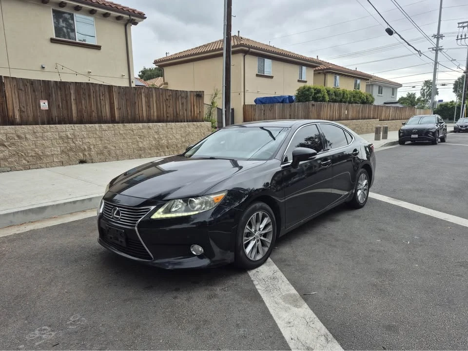 2016 Lexus ES 6th Gen - Image 12 of 12