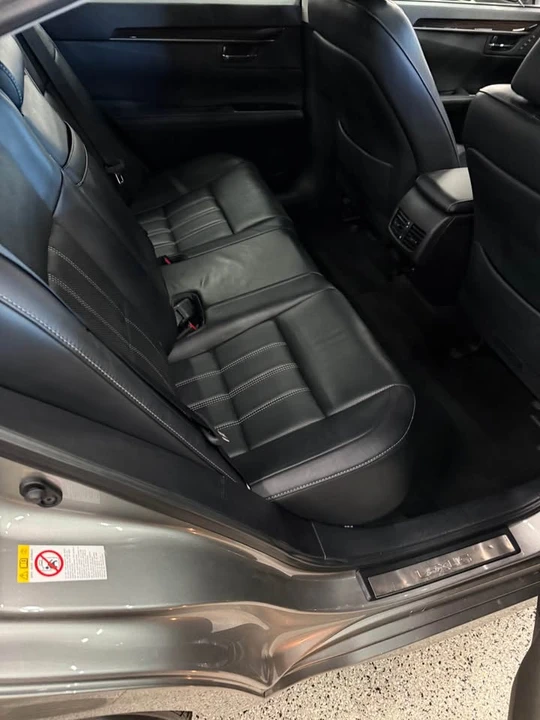 2016 Lexus ES 6th Gen - Image 6 of 7