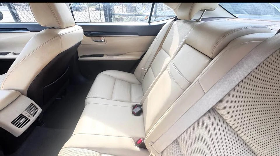 2016 Lexus ES 6th Gen - Image 12 of 12