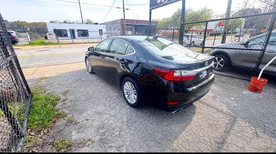 2016 Lexus ES 6th Gen - Image 4 of 12