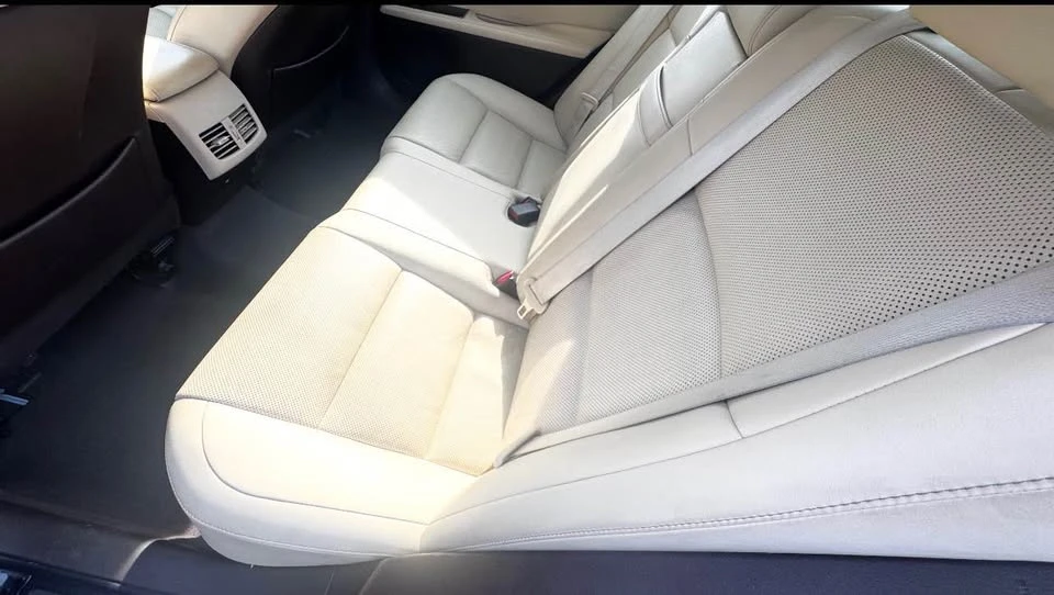 2016 Lexus ES 6th Gen - Image 11 of 12