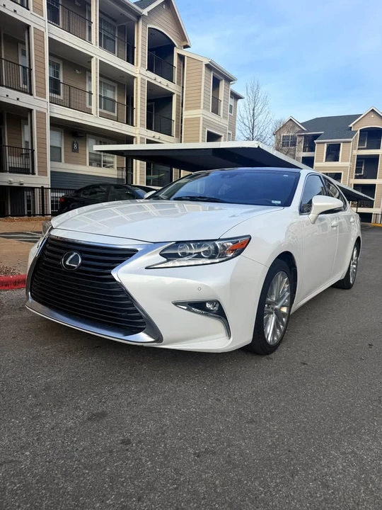 2016 Lexus ES 6th Gen - Image 2 of 14