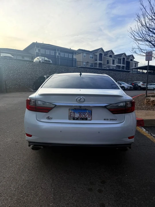 2016 Lexus ES 6th Gen - Image 7 of 14