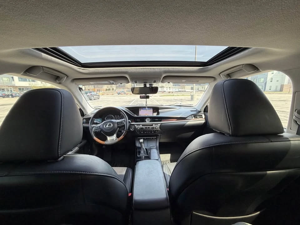 2016 Lexus ES 6th Gen - Image 7 of 9