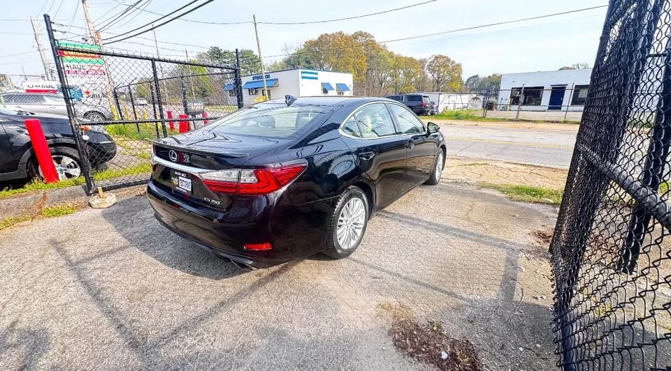 2016 Lexus ES 6th Gen - Image 5 of 12