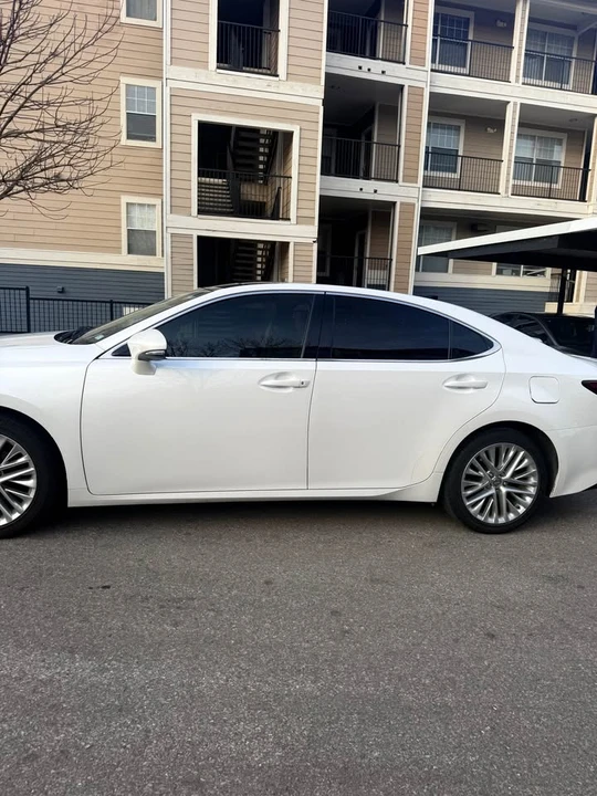2016 Lexus ES 6th Gen - Image 3 of 14
