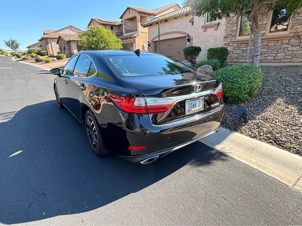 2016 Lexus ES 6th Gen - Image 4 of 10