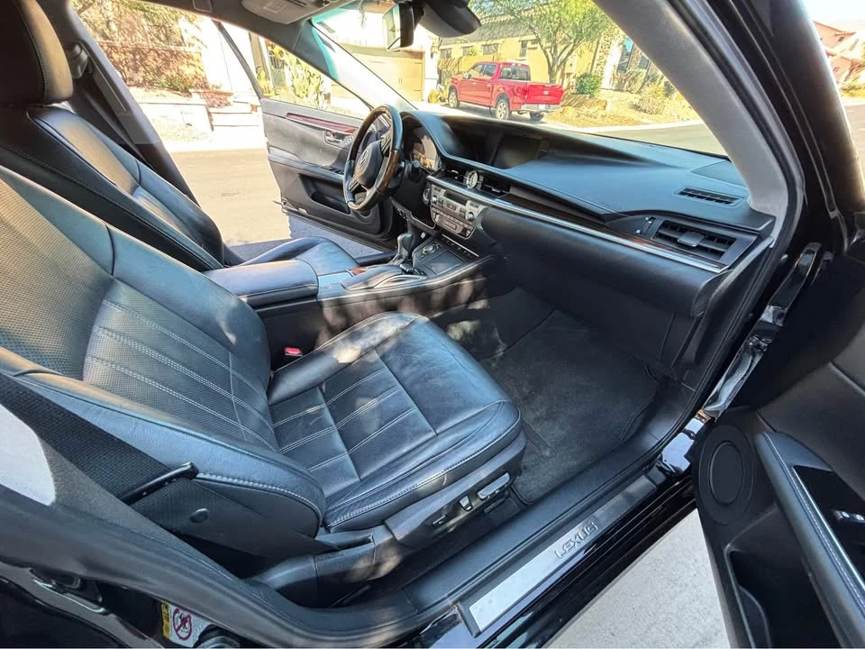 2016 Lexus ES 6th Gen - Image 8 of 10