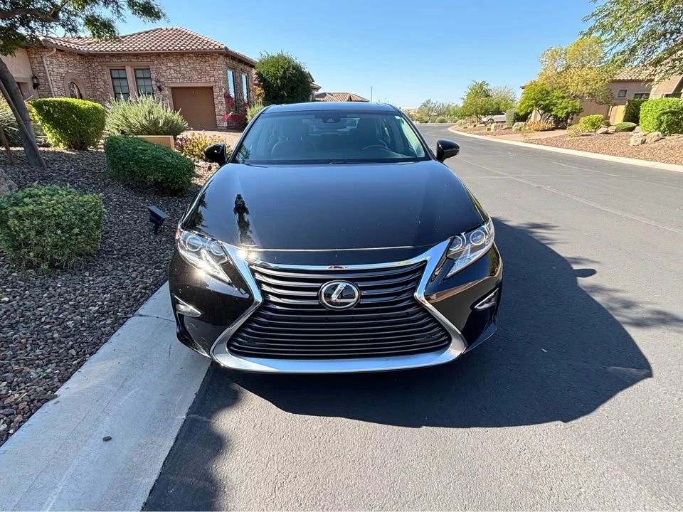 2016 Lexus ES 6th Gen - Image 7 of 10