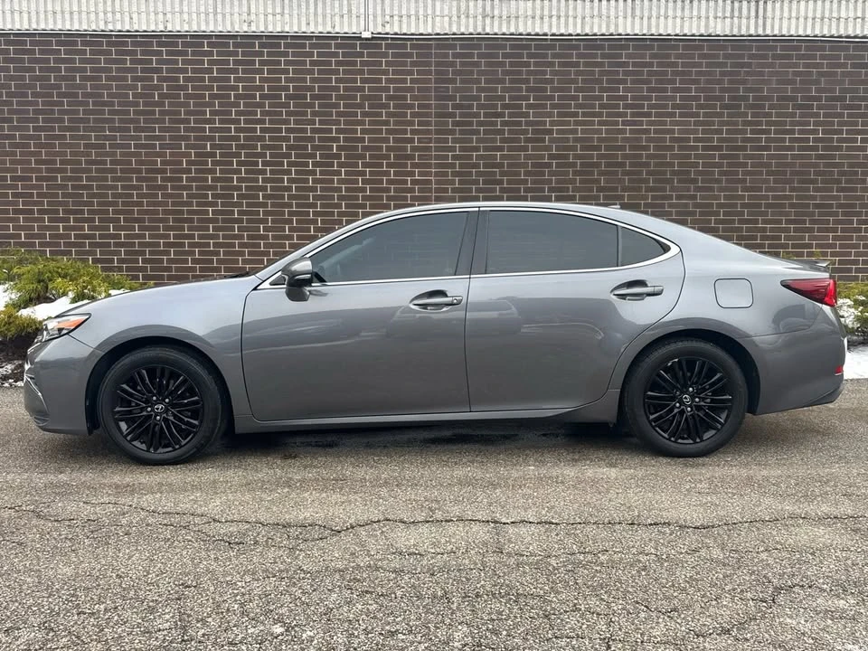 2016 Lexus ES 6th Gen - Image 2 of 18