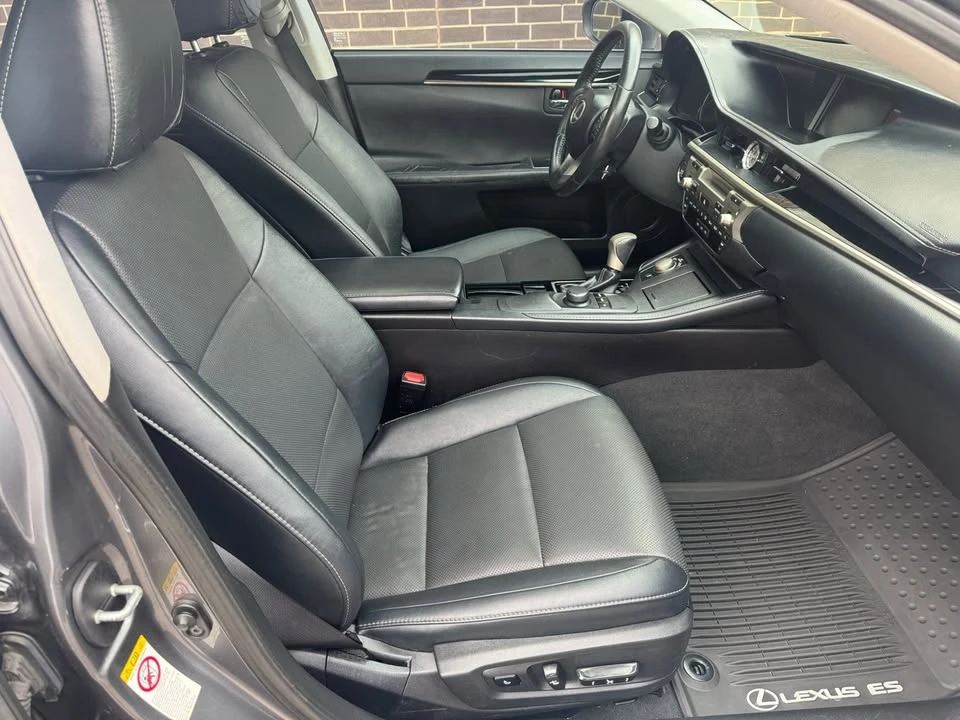2016 Lexus ES 6th Gen - Image 10 of 18
