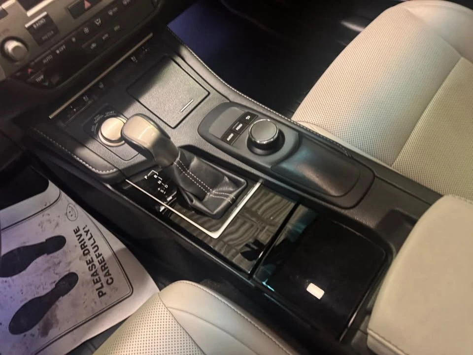 2016 Lexus ES 6th Gen - Image 18 of 20