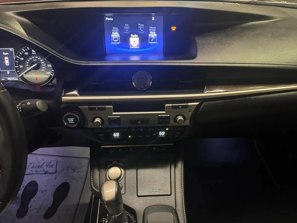 2016 Lexus ES 6th Gen - Image 8 of 20