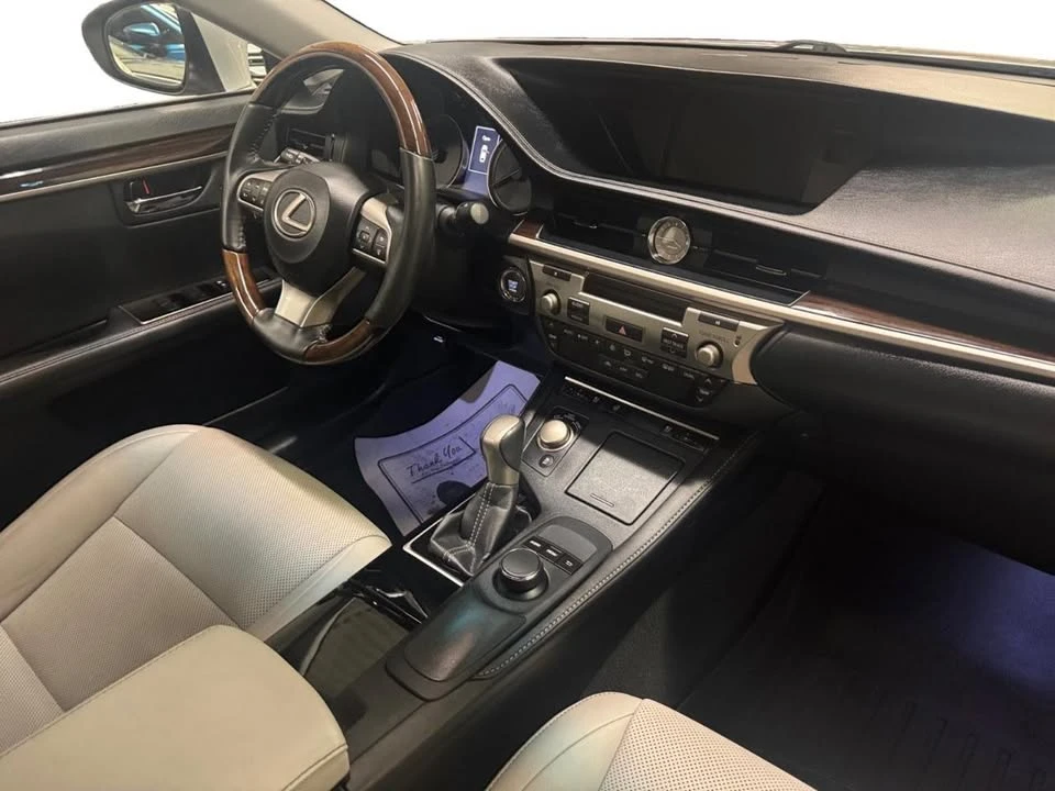 2016 Lexus ES 6th Gen - Image 4 of 20