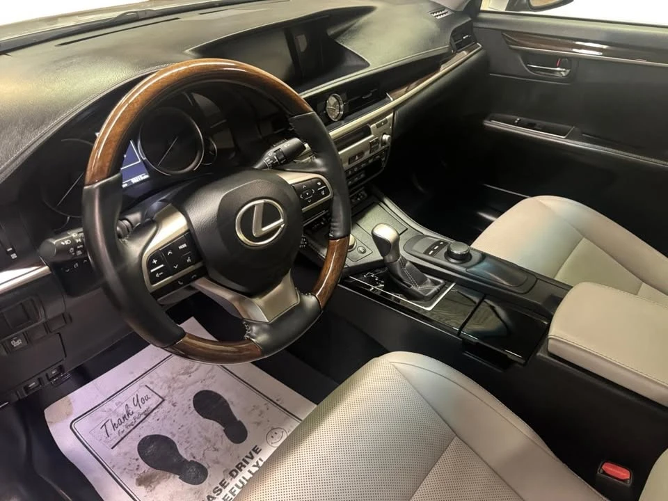 2016 Lexus ES 6th Gen - Image 3 of 20