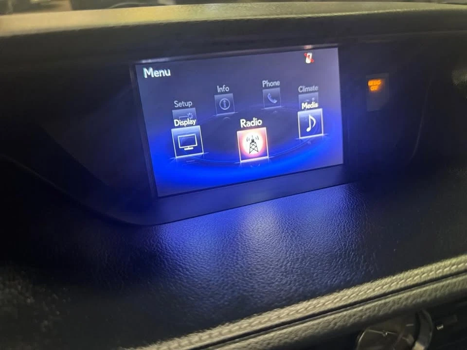 2016 Lexus ES 6th Gen - Image 20 of 20