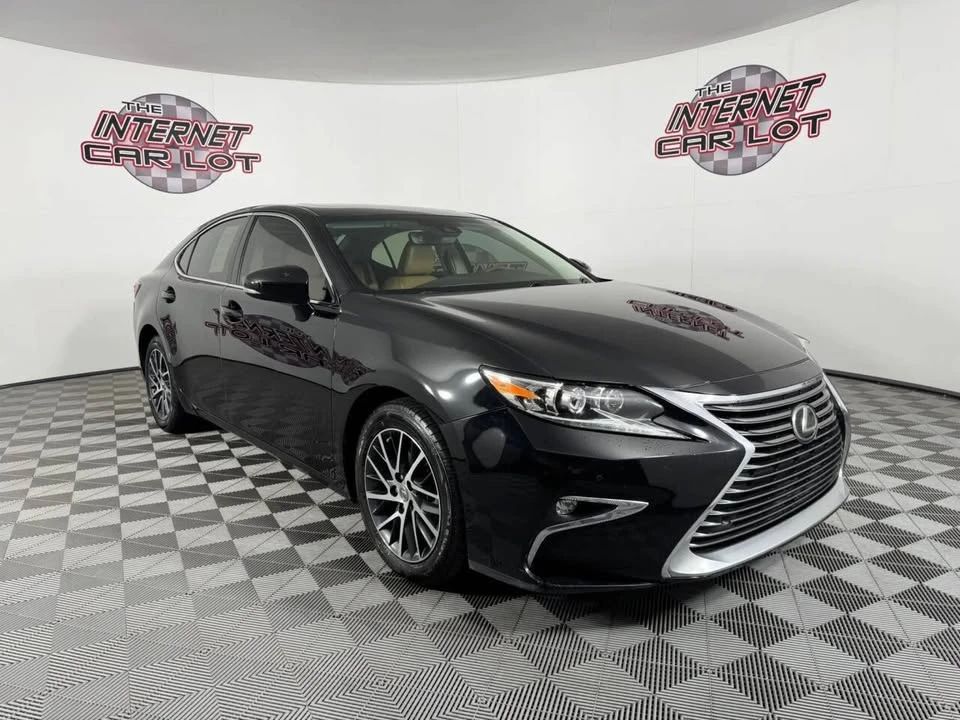 2016 Lexus ES 6th Gen - Image 9 of 20
