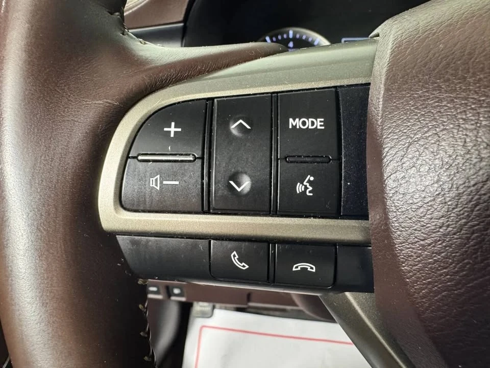 2016 Lexus ES 6th Gen - Image 15 of 20