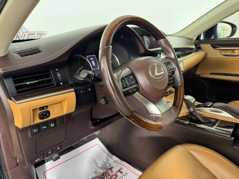 2016 Lexus ES 6th Gen - Image 10 of 20