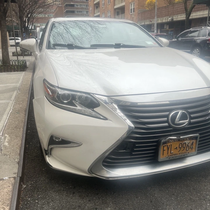 2016 Lexus ES 6th Gen - Image 3 of 5
