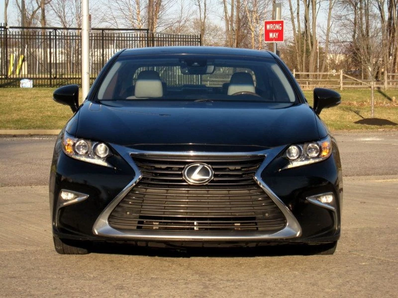 2016 Lexus ES 6th Gen - Image 5 of 12