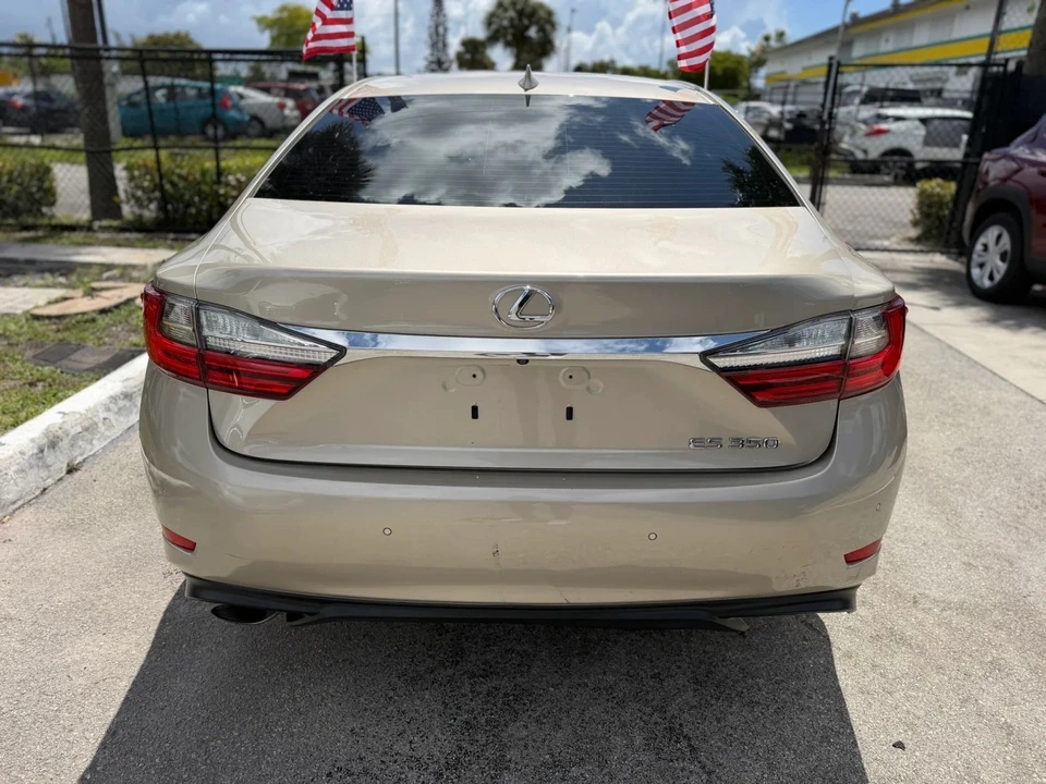 2016 Lexus ES 6th Gen - Image 6 of 20