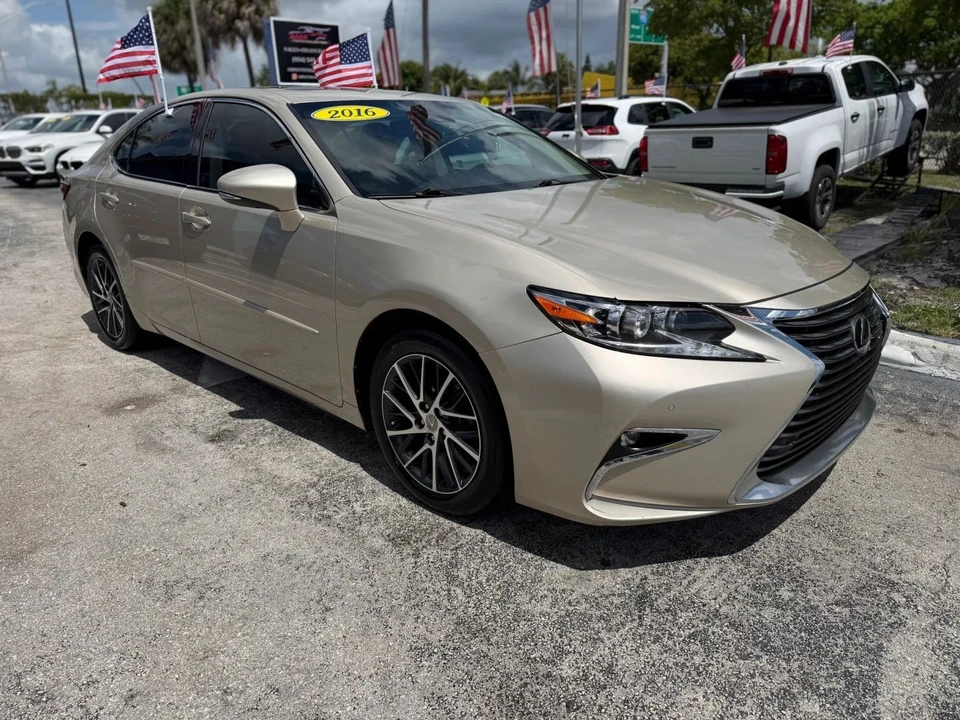 2016 Lexus ES 6th Gen - Image 3 of 20