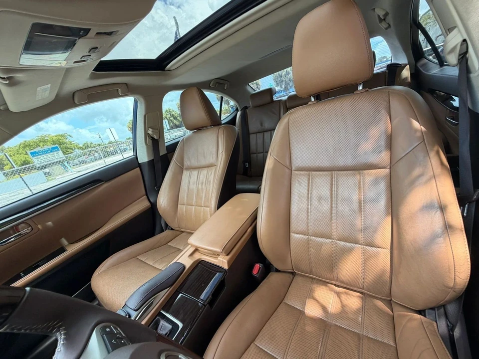 2016 Lexus ES 6th Gen - Image 10 of 20