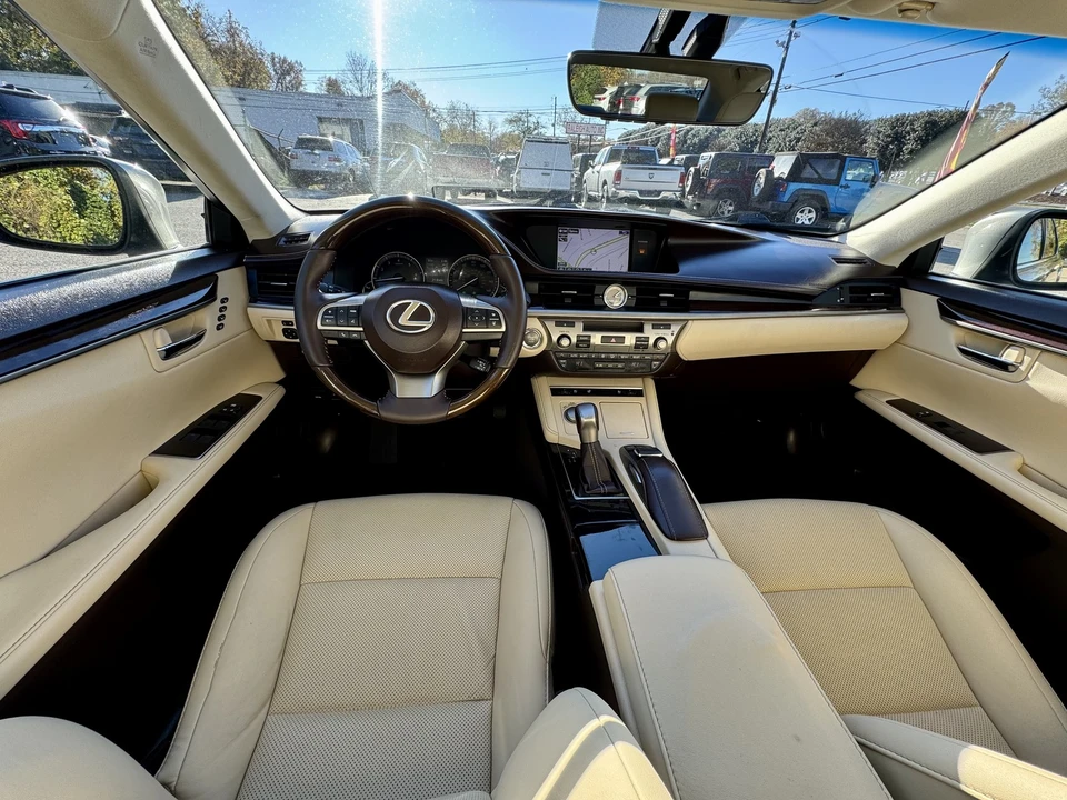2016 Lexus ES 6th Gen - Image 14 of 16