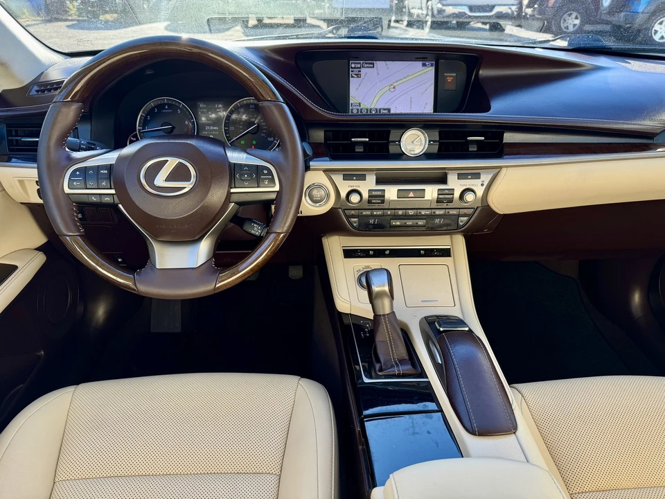 2016 Lexus ES 6th Gen - Image 13 of 16