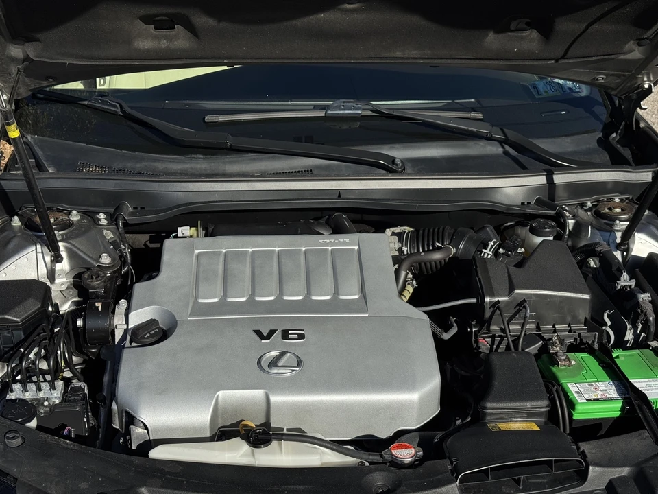 2016 Lexus ES 6th Gen - Image 16 of 16