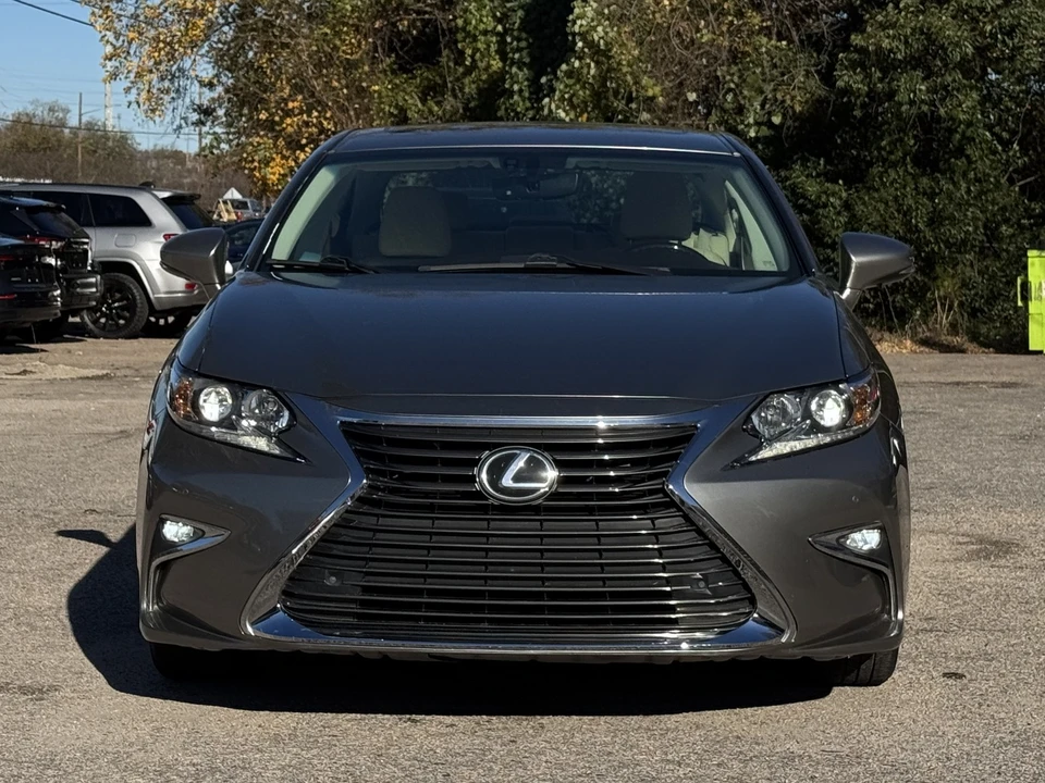 2016 Lexus ES 6th Gen - Image 2 of 16