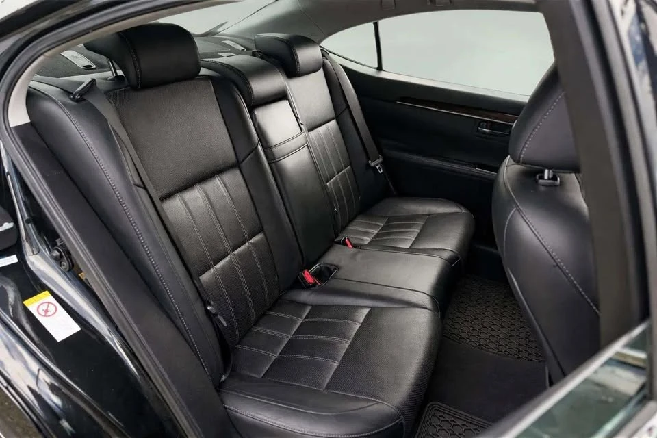 2016 Lexus ES 6th Gen - Image 15 of 20