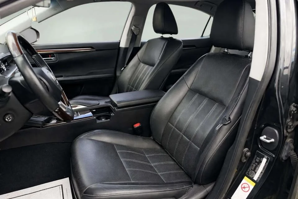 2016 Lexus ES 6th Gen - Image 16 of 20