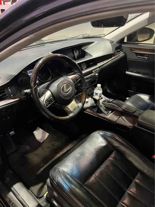 2016 Lexus ES 6th Gen - Image 4 of 6