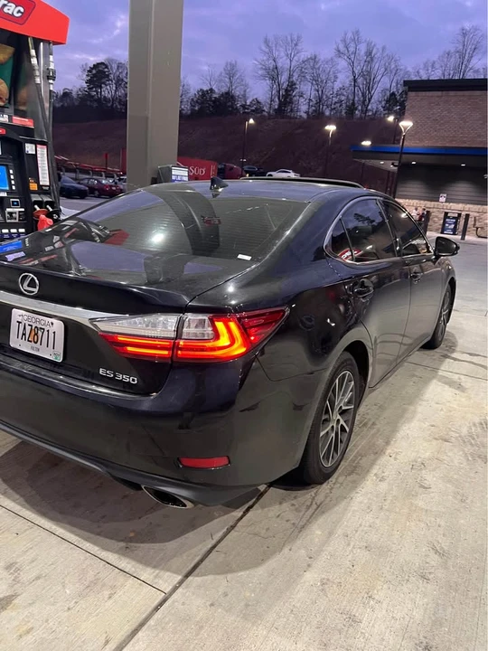 2016 Lexus ES 6th Gen - Image 2 of 6