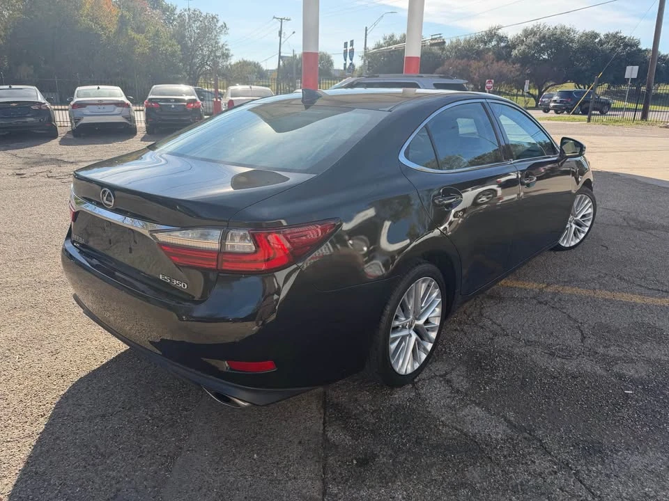 2016 Lexus ES 6th Gen - Image 6 of 15