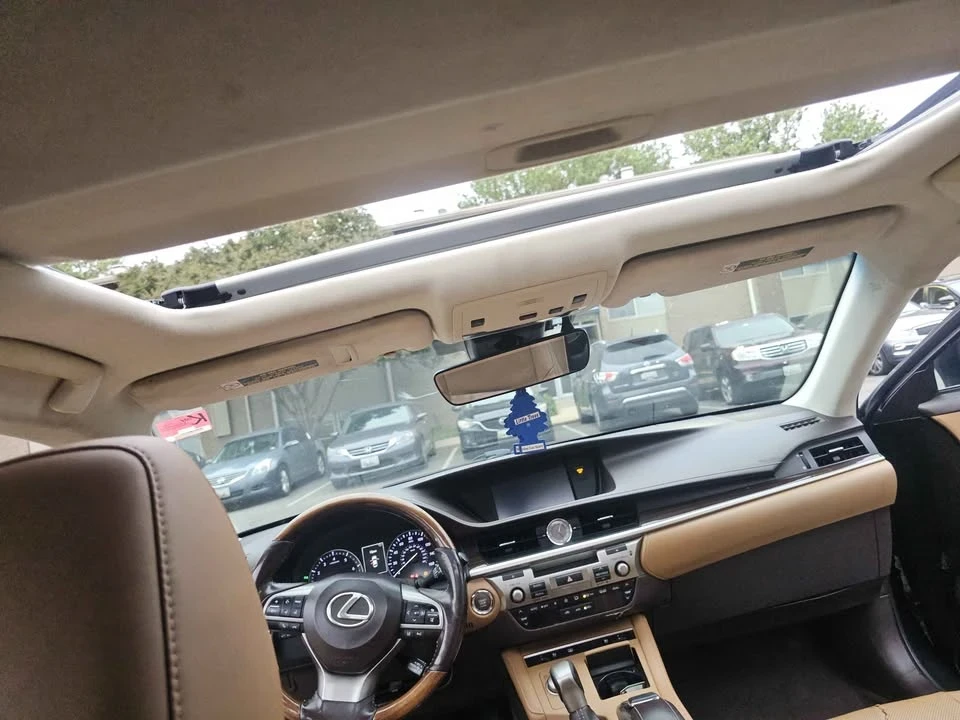 2016 Lexus ES 6th Gen - Image 4 of 16