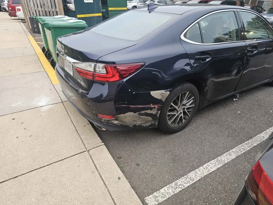 2016 Lexus ES 6th Gen - Image 10 of 16