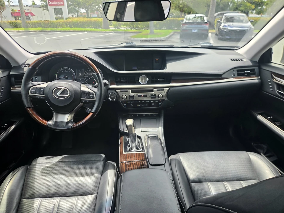 2016 Lexus ES 6th Gen - Image 12 of 24